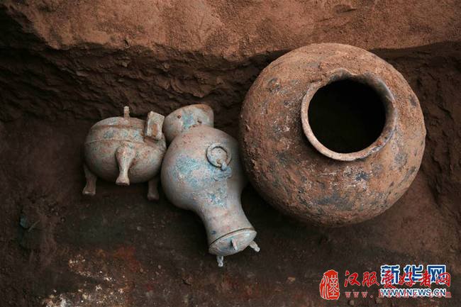 陕西考古发现2000多年前秦国古酒(组图)