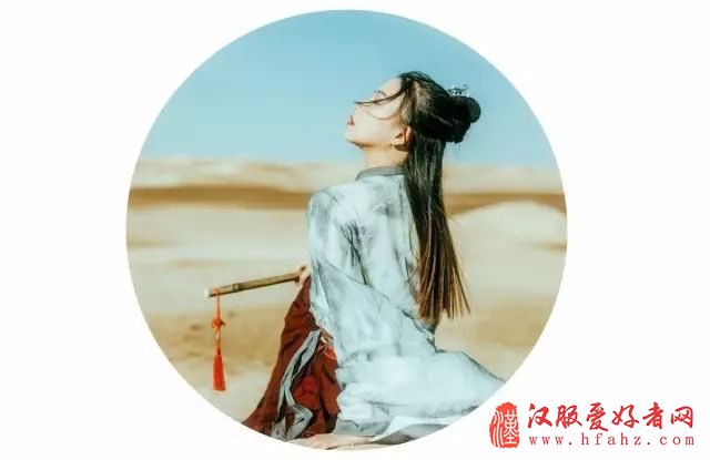一座菩提城,倾尽浮生只为卿,卿嫁我可好?
一纸离别词,戎马江湖只为卿,卿等我可好?