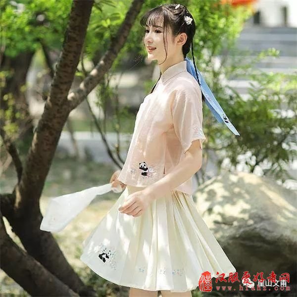  穿汉服的菇凉才最美！宛如仙女一般不食人间烟火