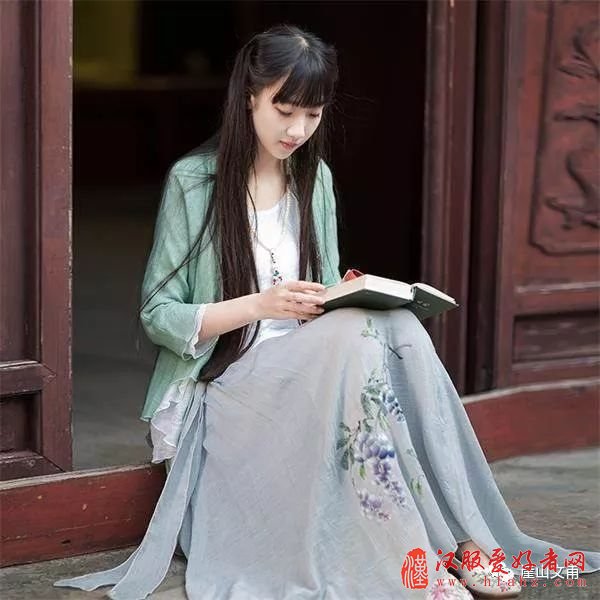  穿汉服的菇凉才最美！宛如仙女一般不食人间烟火