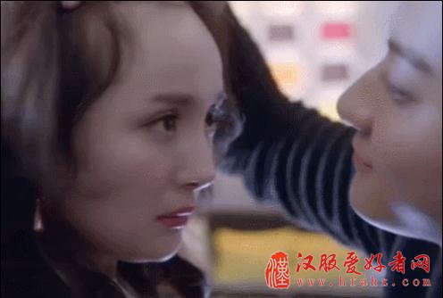胡杏儿产后脱发严重，杜江晒大额头的霍思燕，看到杨幂忍不住笑了
