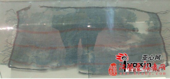 古西域女子爱红妆首饰妆品很时髦（图）