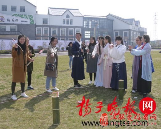 80名盐工学子身着汉服 参与活动弘扬汉文化