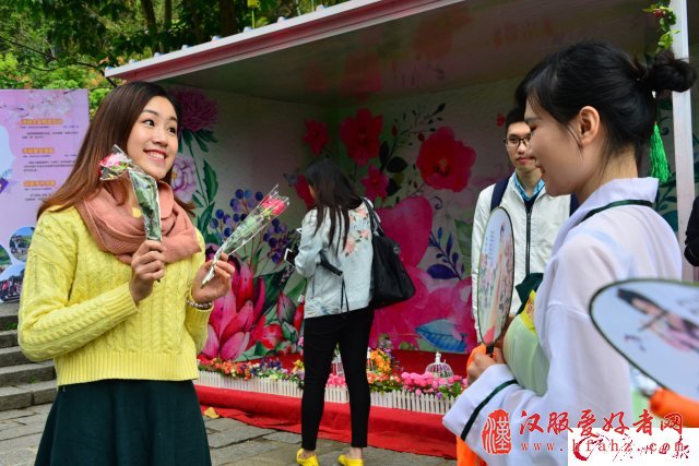 增城白水寨掀起古典文化热 靓女秀汉服拼诗词