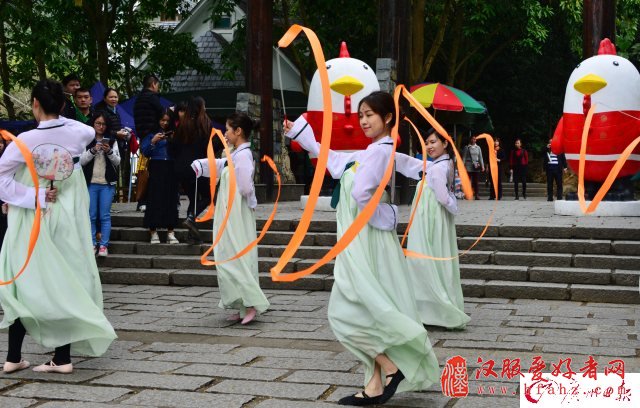 增城白水寨掀起古典文化热 靓女秀汉服拼诗词