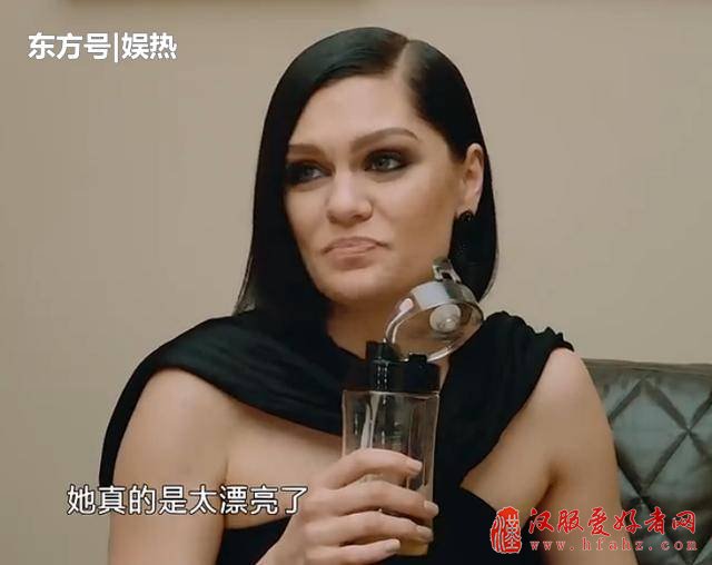 张韶涵到底有多好看?发型老气依旧美穿上古装最