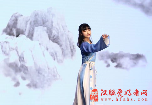徐娇织羽集应邀中意文化年 展示千年汉服文化之美