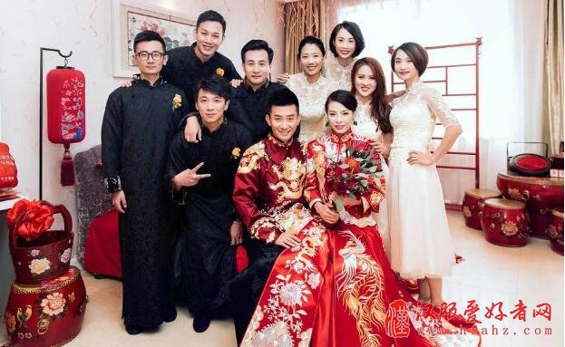 跳水女皇大婚吴敏霞中式婚礼现场照曝光似天仙 一家六口合影