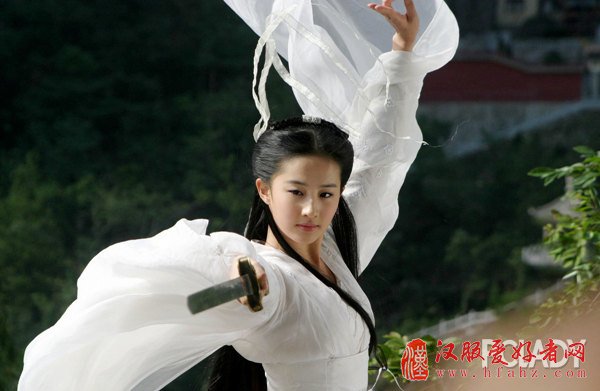 韩媒评中国古装四美