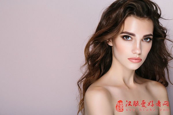 朴敏英变身中国古典美女 古装发型俏似精灵