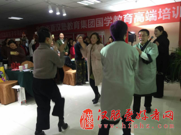中国汉服社总部与善成国学教育集团签署战略合作协议