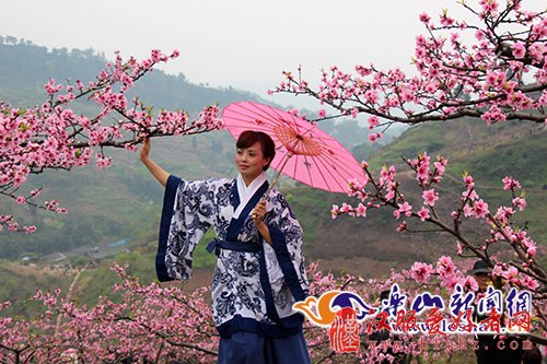 峨眉摄影家协会桃花山采风拍古装美女
