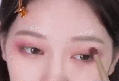 范冰冰杨幂古装剧中争艳 一秒美过女主的妆容看