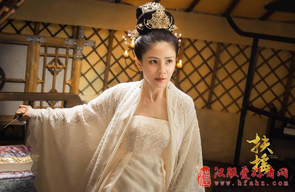 范冰冰杨幂古装剧中争艳 一秒美过女主的妆容看
