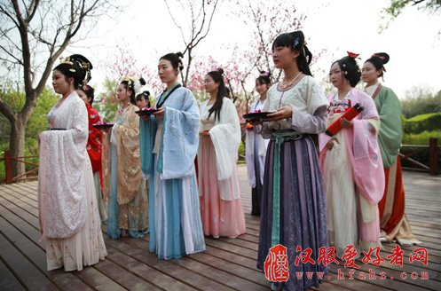 知名酒企万茗堂助力首届华夏汉服旅游节,万事
