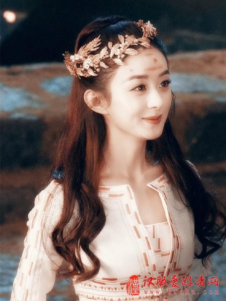 赵丽颖“女儿国”中纯美 古装造型美出最新高度