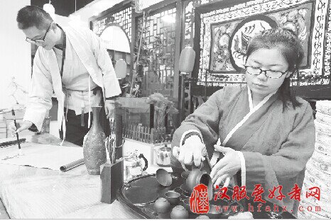 阜阳四个小伙伴共同打造汉服工作室（图）