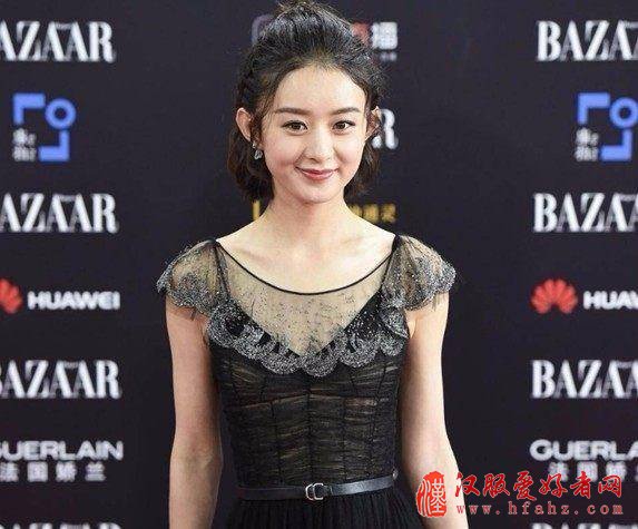赵丽颖芭莎慈善夜无PS照流出，满脸粉刺遭狂喷，