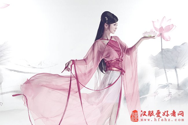 长沙摄影工作室古印象也独家研发了不少古装写真摄影主题,受到大众的