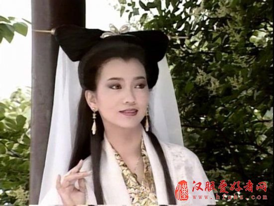 相信大家都看过赵雅芝主演的电视剧“新白娘子传奇”,非常经典,爱死白素贞了。
