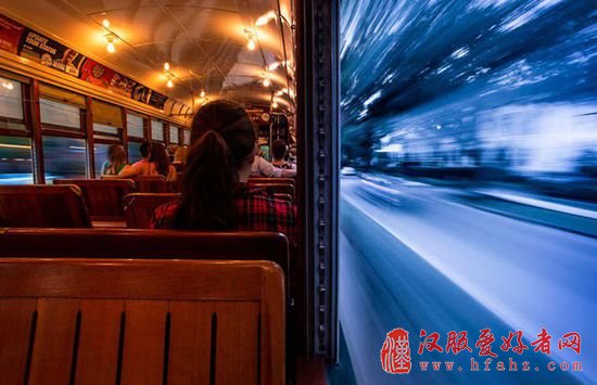 高能PS达人 普通照片一秒变身电影海报
