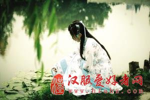 女大学生每天穿汉服上下课称弘扬中国传统文化