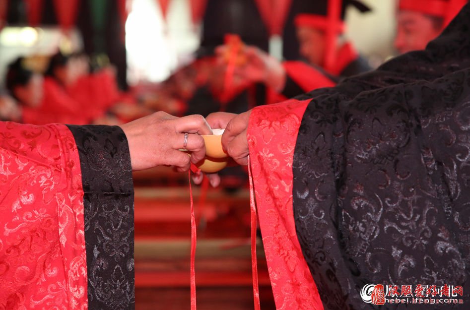 大型汉服婚典举行（图）