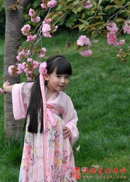汉服樱花小萝莉