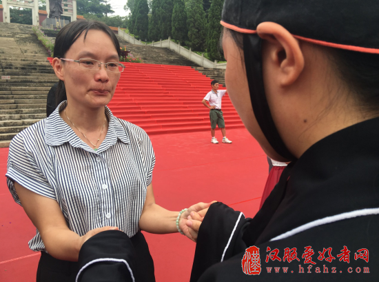 乐善佛山∣30名学生着汉服孔园行成人礼