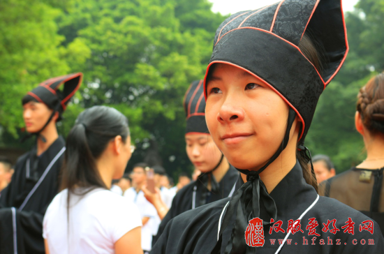 乐善佛山∣30名学生着汉服孔园行成人礼