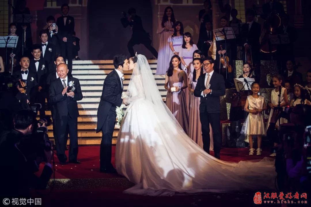 两年工资才够结一次婚，中式婚礼是爱情的坟墓