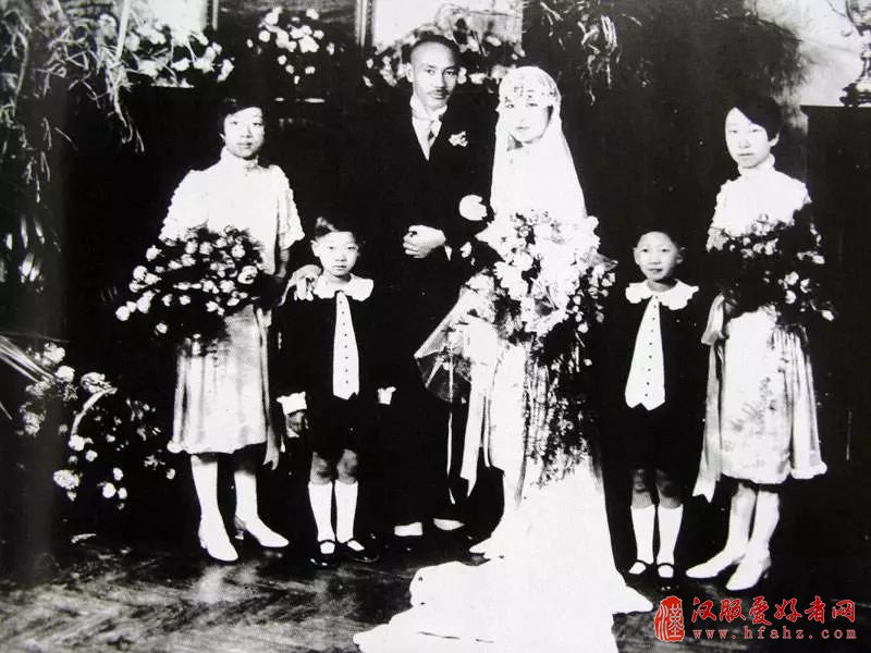 两年工资才够结一次婚，中式婚礼是爱情的坟墓