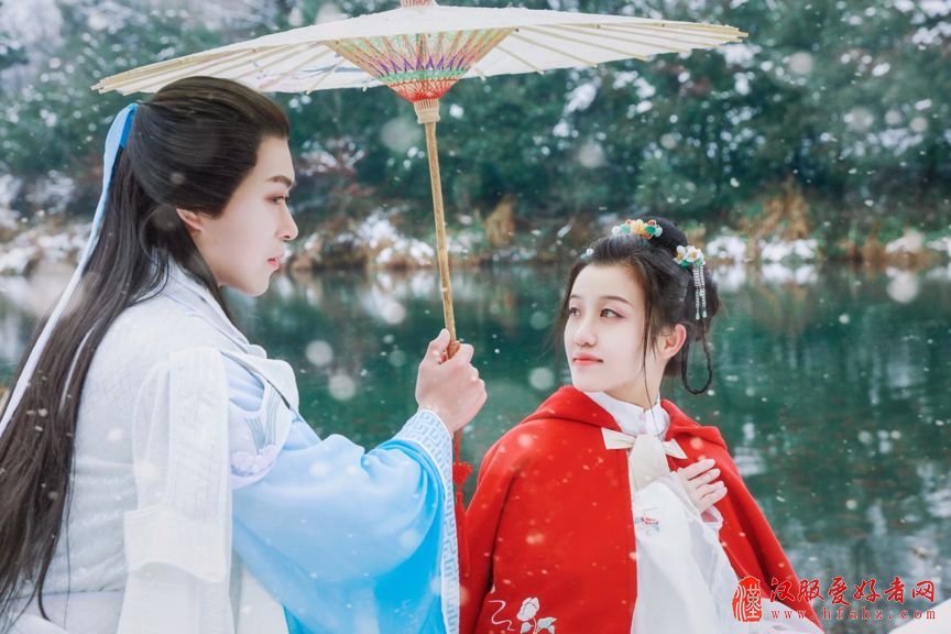 浙大两校友办明代婚礼,87版红楼梦化妆师弟子任
