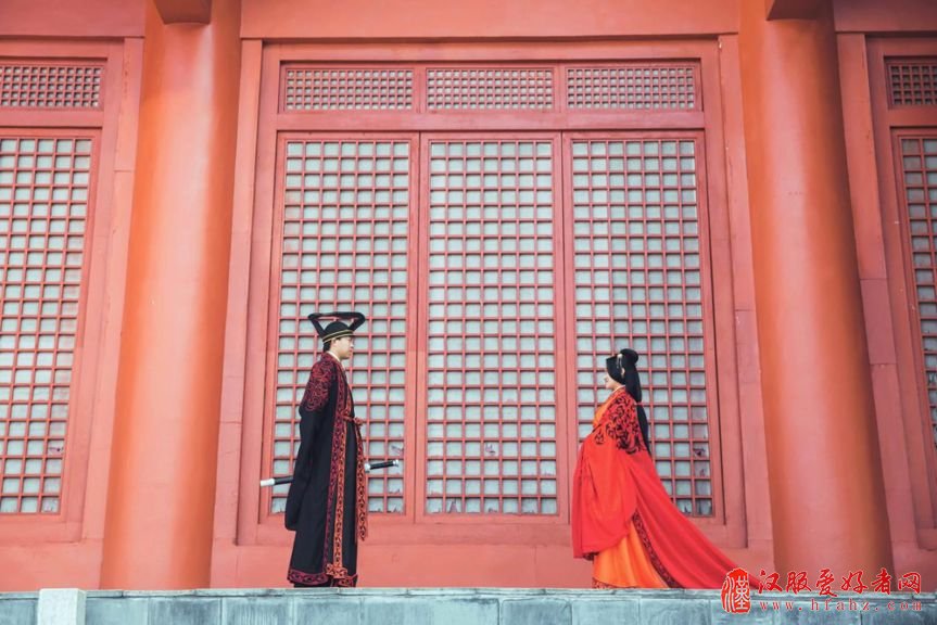 浙大两校友办明代婚礼,87版红楼梦化妆师弟子任