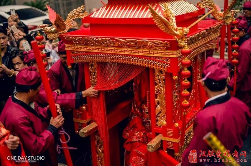 浙大两校友办明代婚礼,87版红楼梦化妆师弟子任