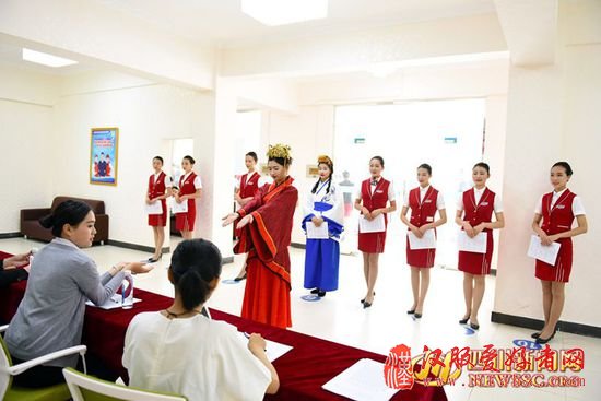 本网(平台)所刊载内容之知识产权为四川新闻网传媒(集团)股份有限公司及/或相关权利人专属所有或持有。未经许可,禁止进行转载、摘编、复制及建立镜像等任何使用。