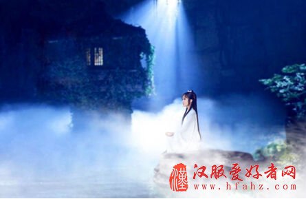 北大小师妹美过刘亦菲古装游戏照仙气十足/图