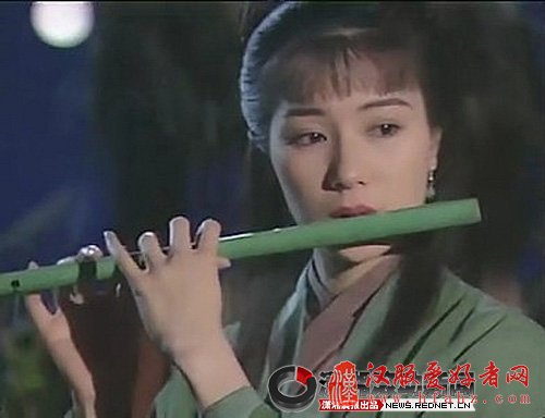 黄老邪的“碧海潮生按玉箫”很有名，只是这个是笛子还是箫呢？（图出《神雕侠侣》）