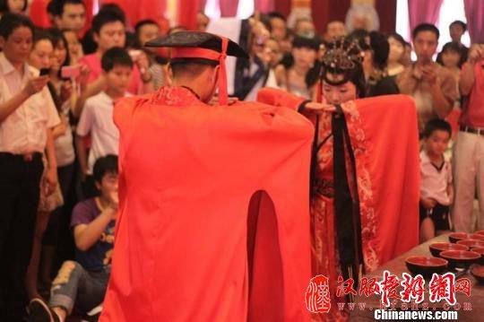 重庆将举行汉服周制婚典 引发“回归传统风”(图)