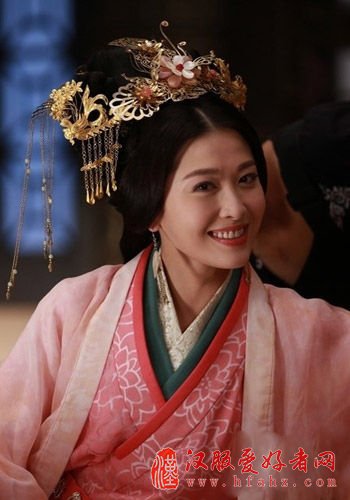 胡杏儿蔡少芬邓萃雯 TVB当家花旦古装造型PK