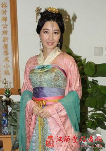 胡杏儿蔡少芬邓萃雯 TVB当家花旦古装造型PK