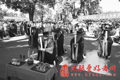 海口端午祭祀屈原活动现场。