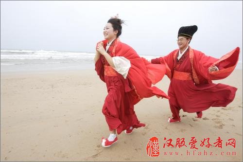 组图：汉服集体婚礼