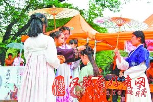 高校汉服学子：岂曰无衣，与子同袍