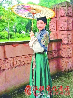 高校汉服学子：岂曰无衣，与子同袍