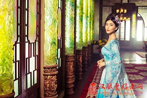 北京汉服婚纱照给你带来几种拍摄技巧