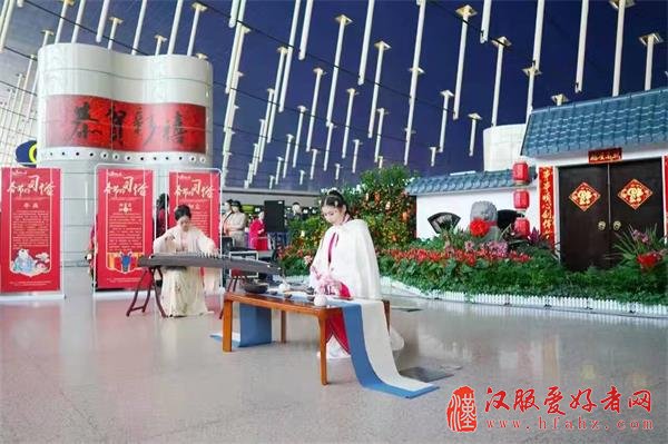 体验汉服汉礼 浦东机场上演“穿越”秀