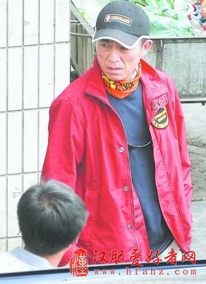 古装小沈阳带伤现身(组图)