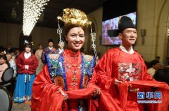 台湾：汉服婚礼展示中华传统文化